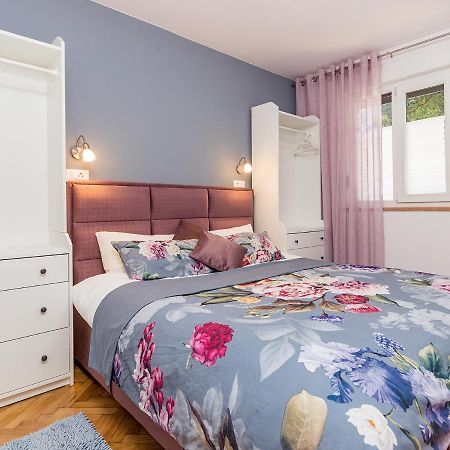 Porec Twins Apartment ภายนอก รูปภาพ